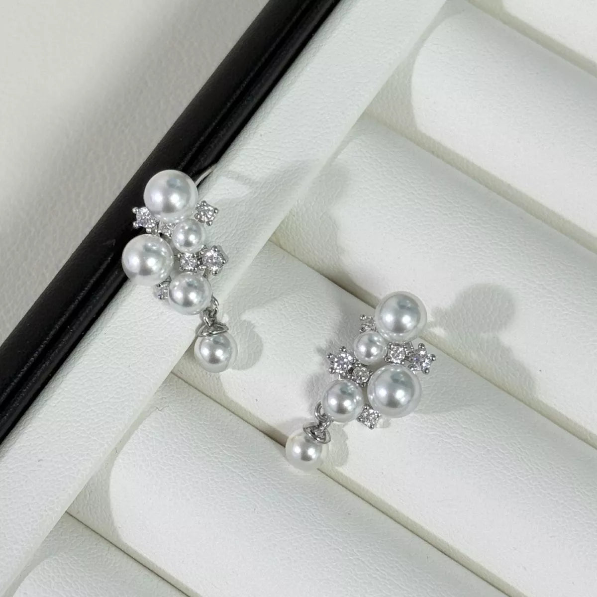 Trendsi Pearl Cluster Earrings -