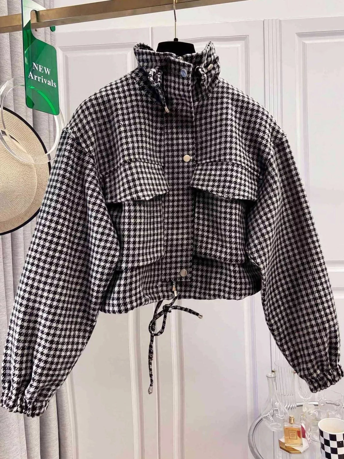 Black And White plaid cropped zip-up jacket