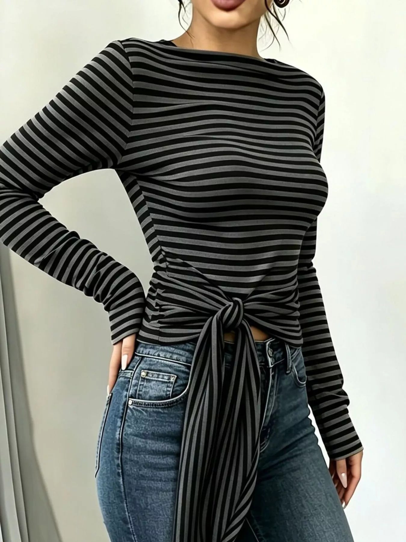 Long sleeve striped T-shirt with front tie