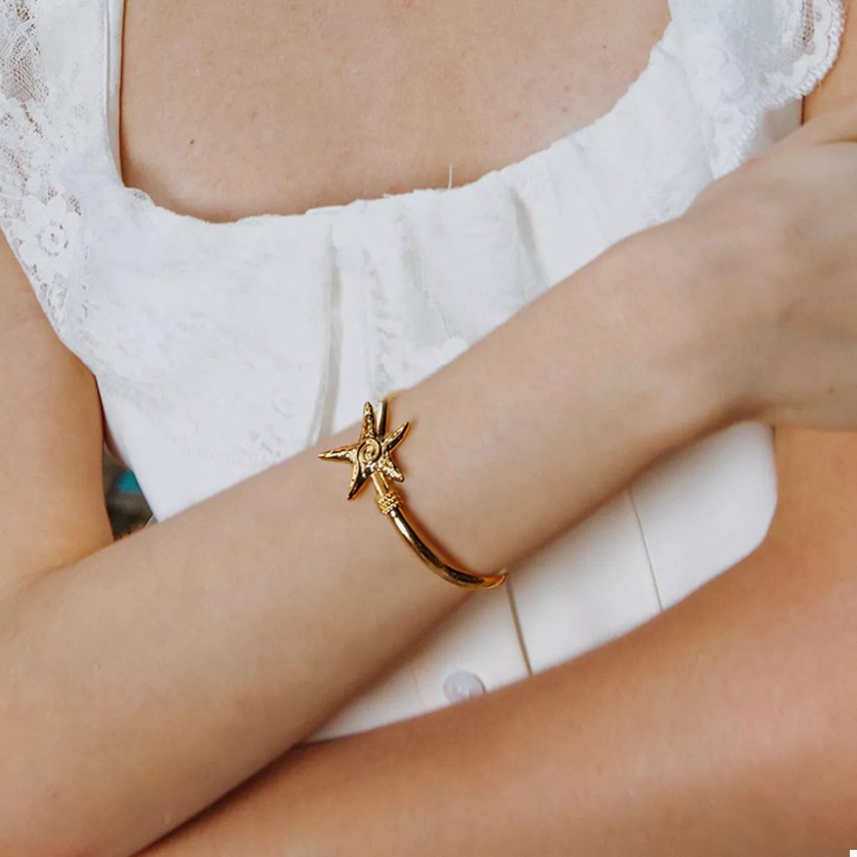 Trendsi 18K Gold-Plated Starfish Open Bracelet -