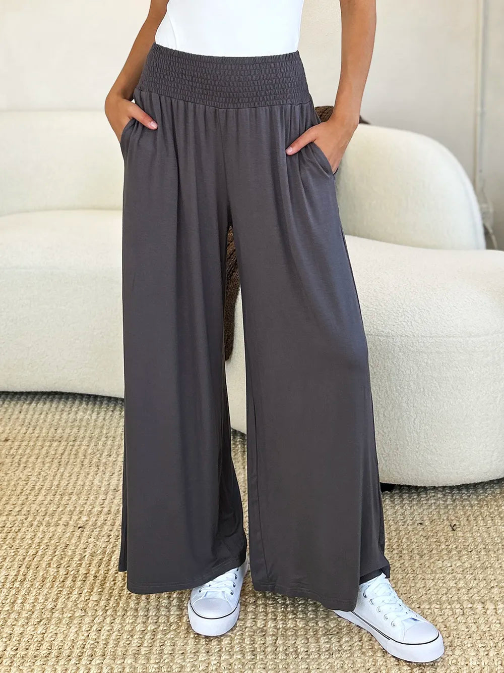 Women's pants – product view 2