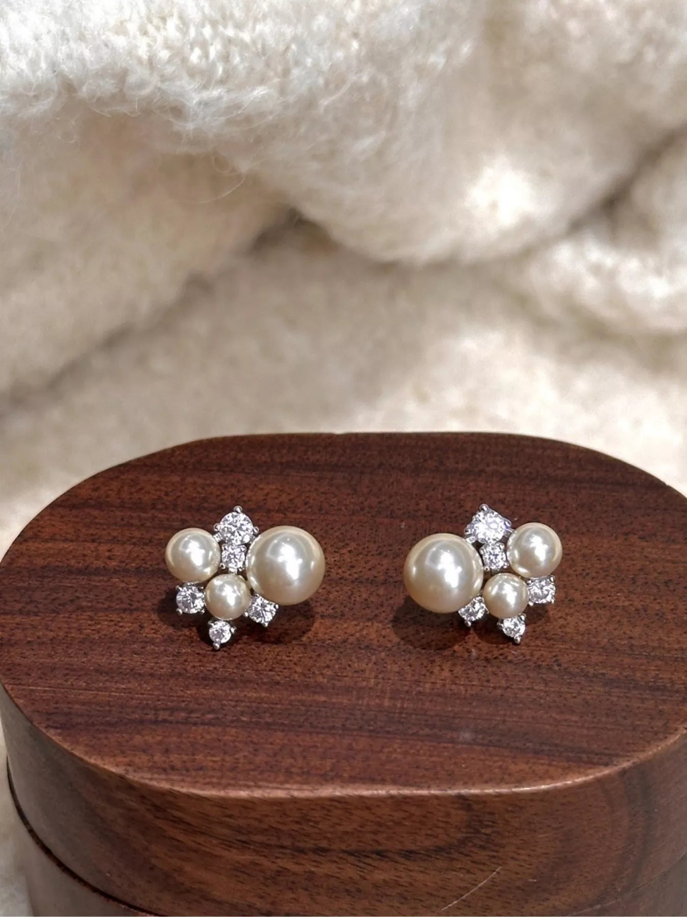 Trendsi Pearl Cluster Stud Earrings -