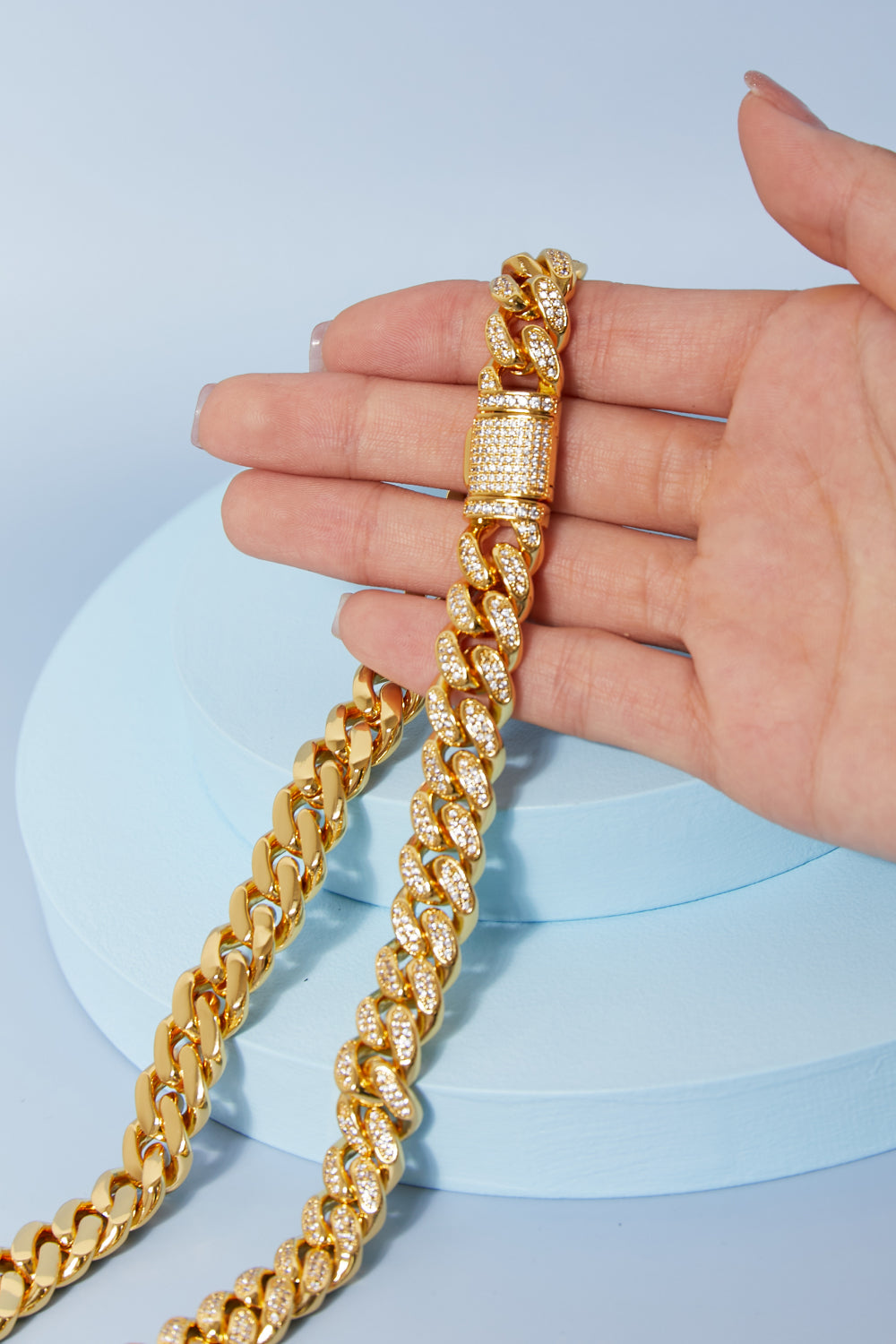 Women's Brass Curb Chain Necklace With Cubic Zirconia — product view 4