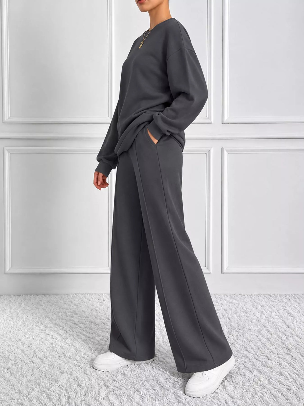 Charcoal oversized sweatshirt and wide-leg pants set — side view