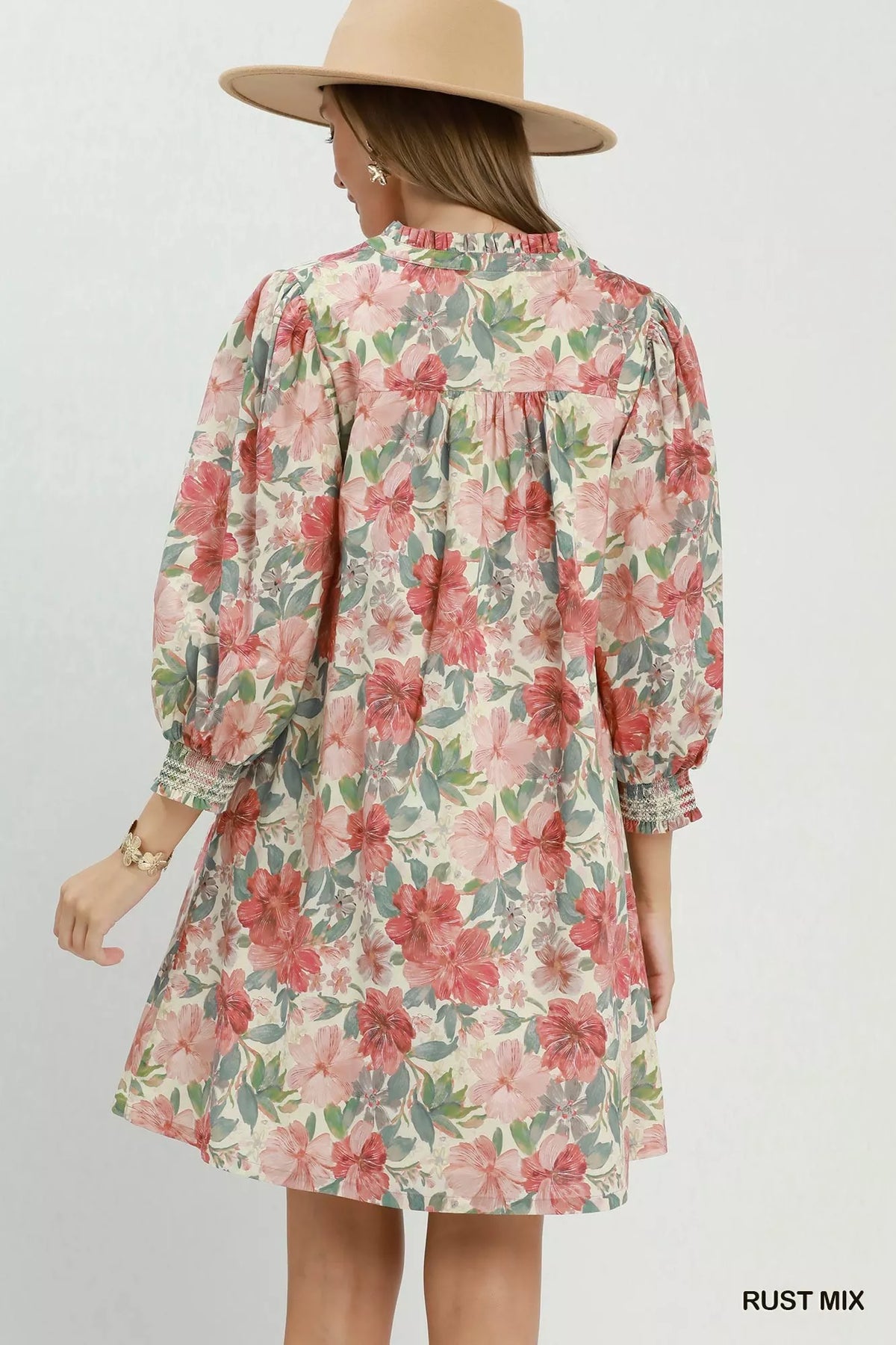 Women's apparel – product view 3