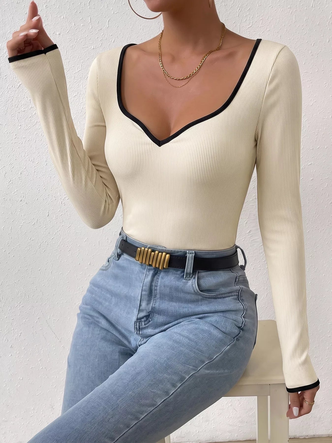 Trendsi Ribbed Sweetheart Neckline Contrast Trim Long Sleeve Bodysuit -