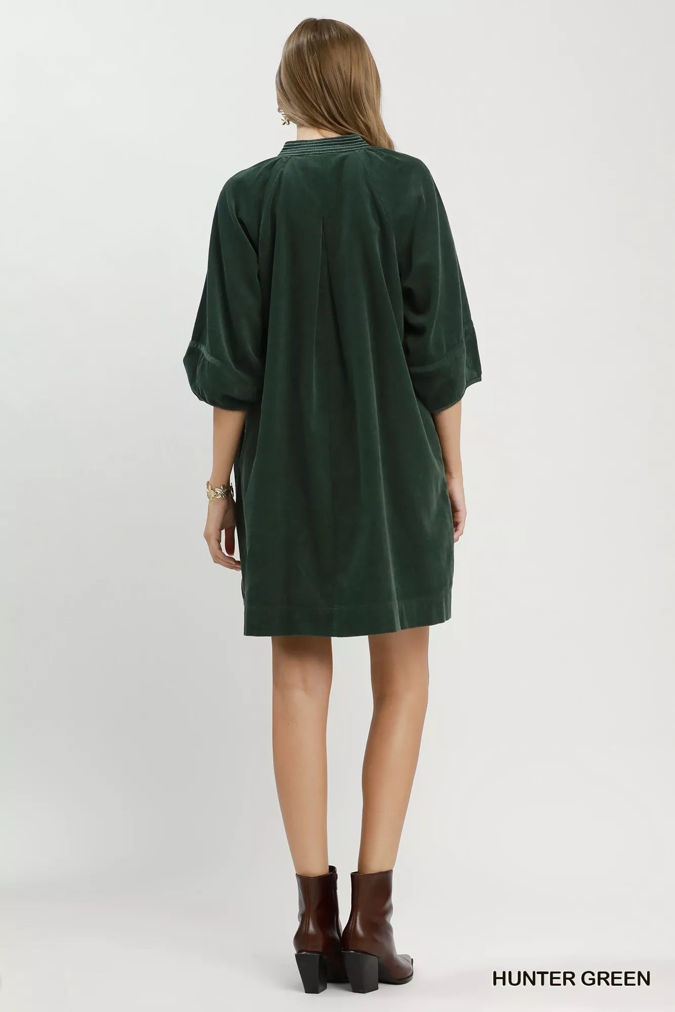 Women's apparel – product view 3