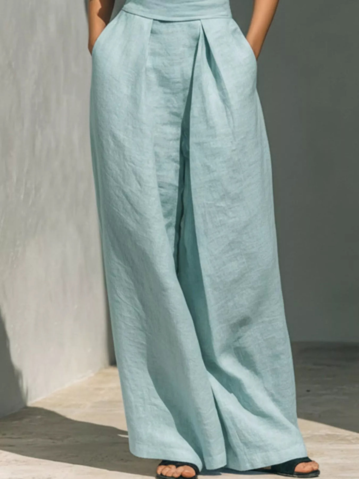 Turtleneck sleeveless top and wide-leg pants set