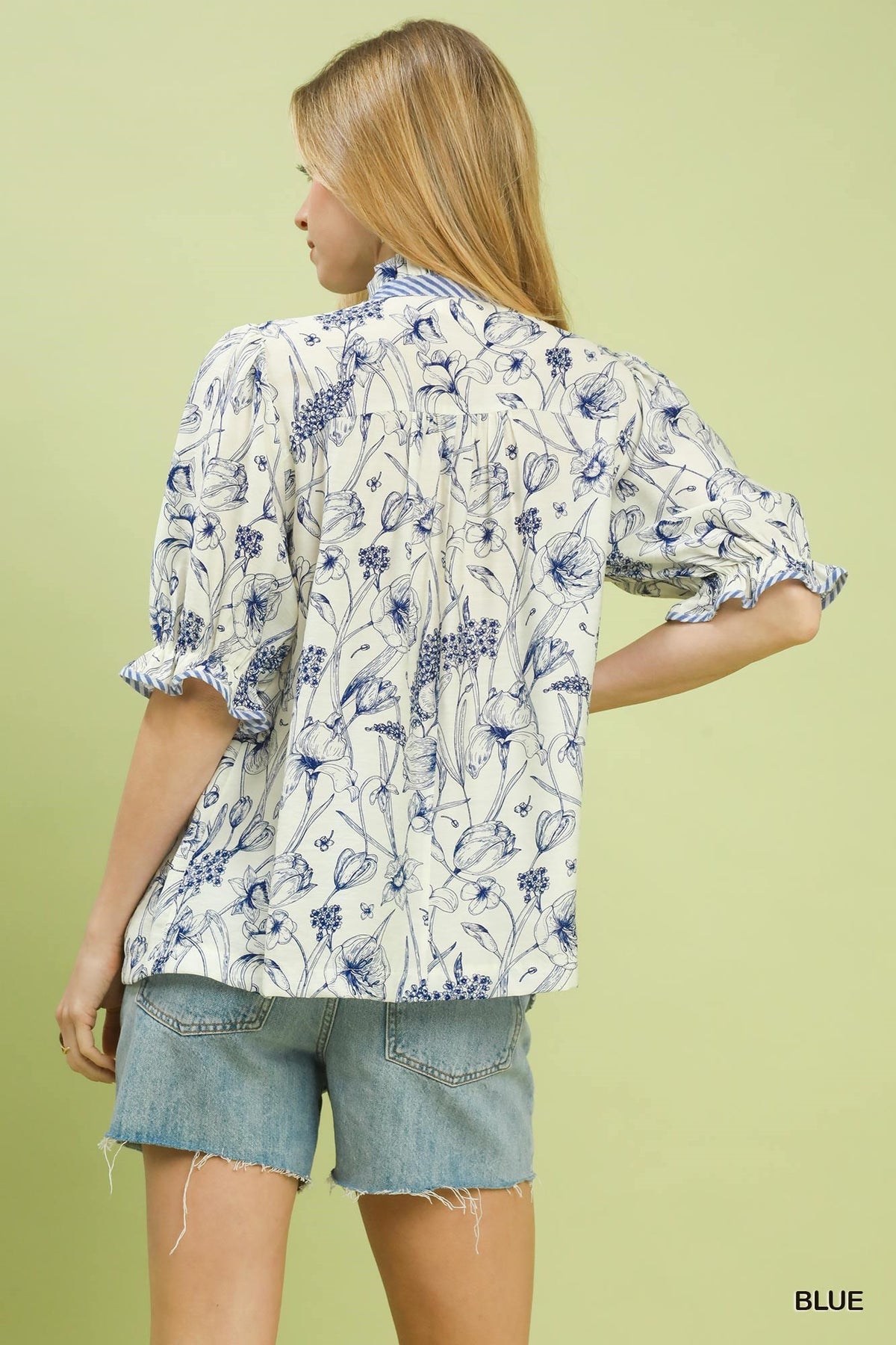 Women's Mixed Print Button-Front Blouse With Smocked Yoke — product view 3