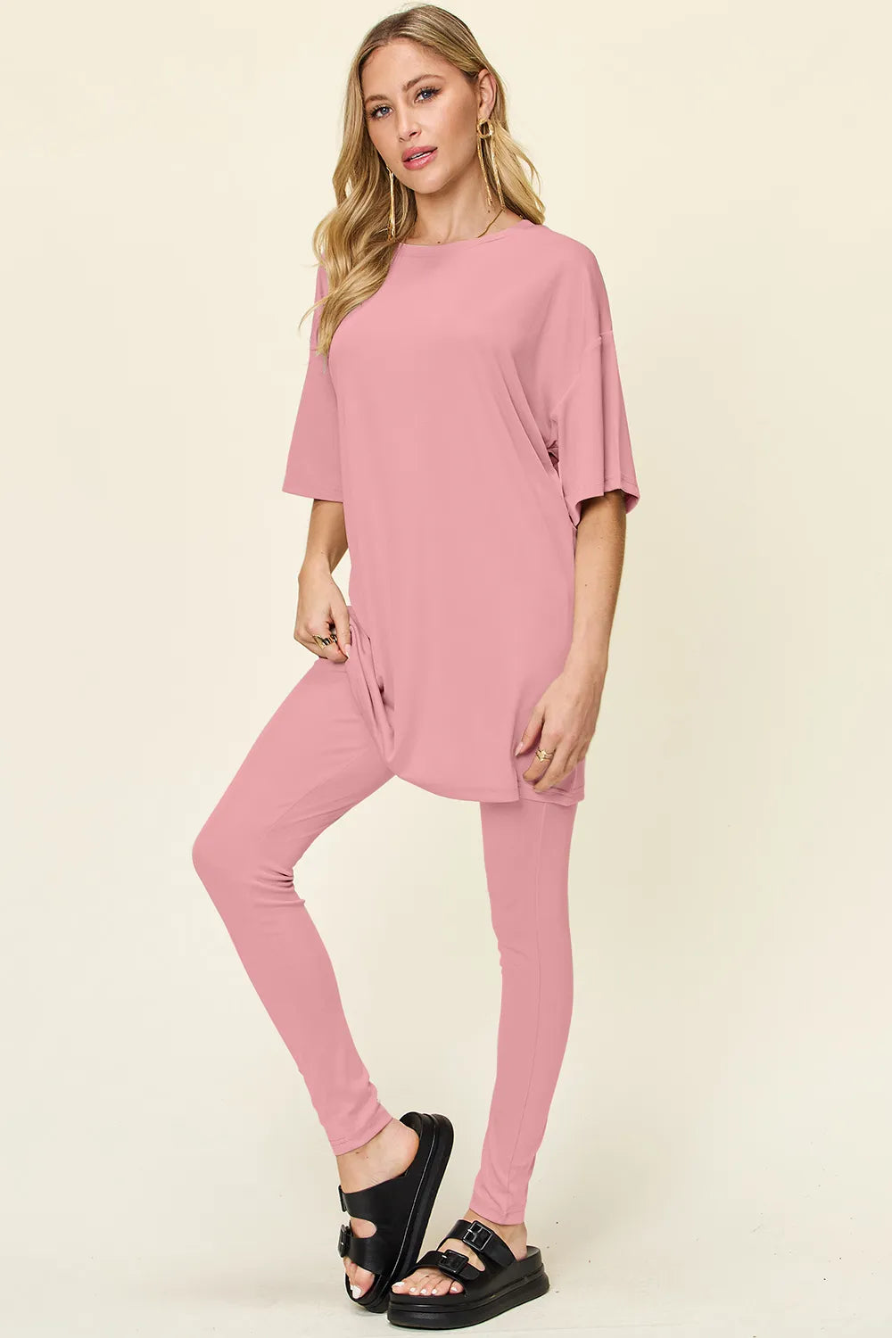 Women's clothing set – product view 2