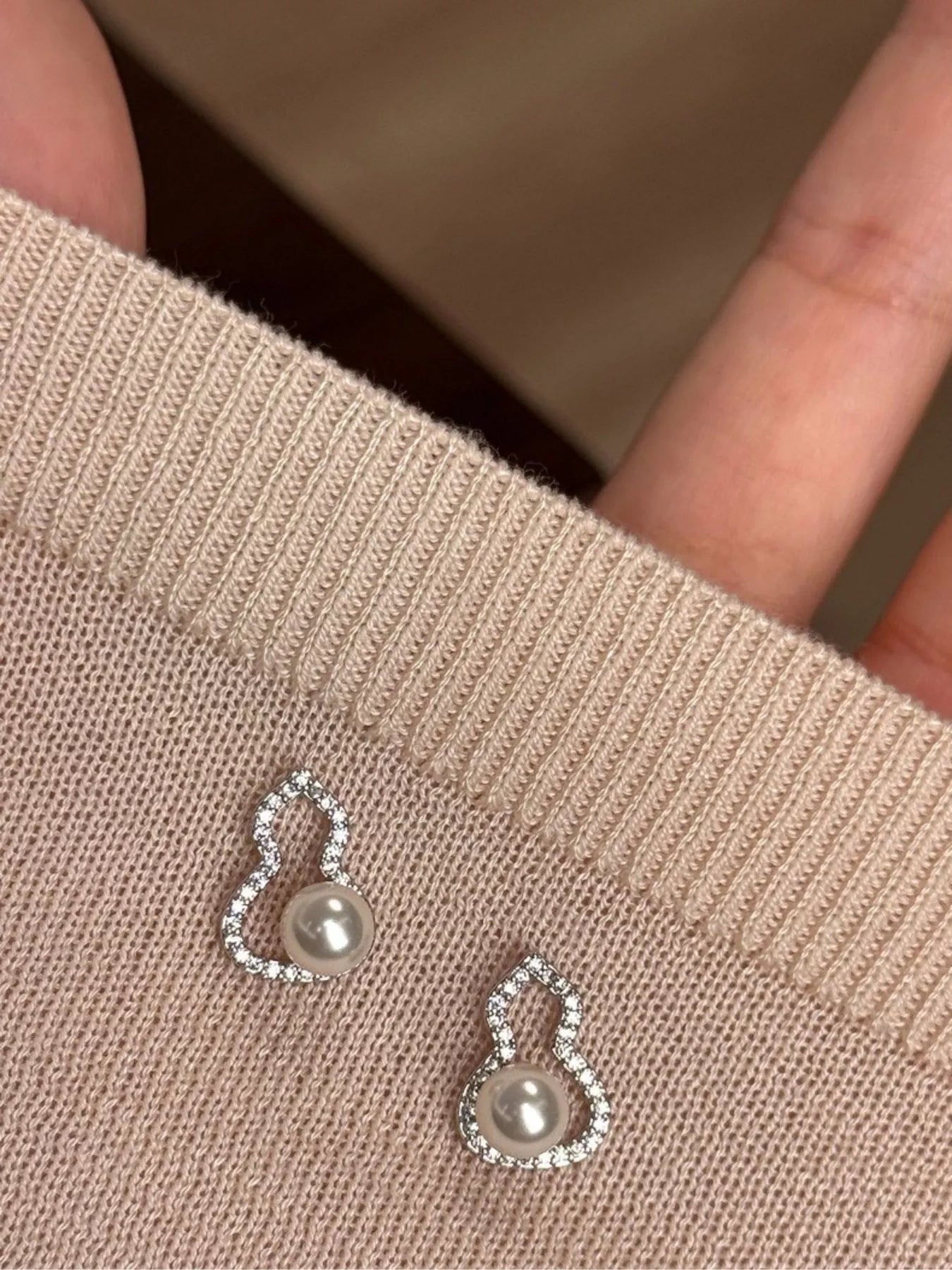 Trendsi Pearl Gourd Stud Earrings -
