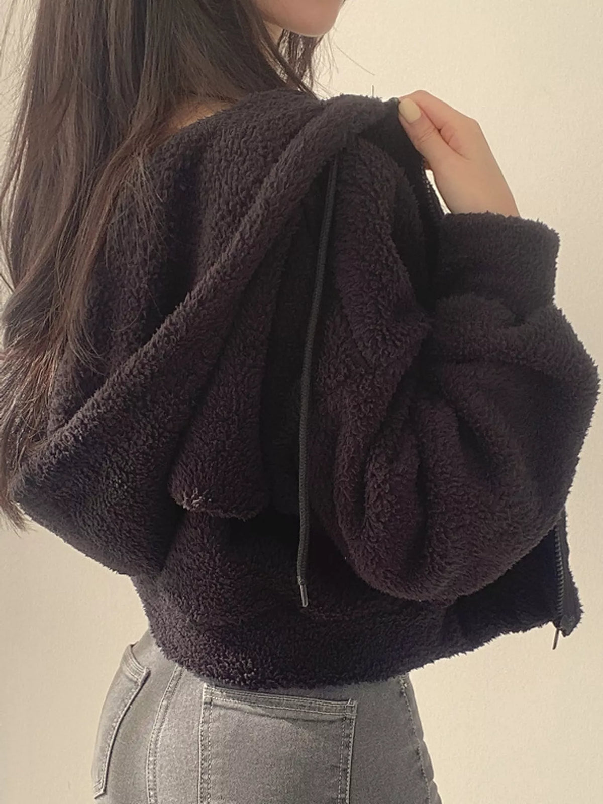 Cropped sherpa hoodie, black back