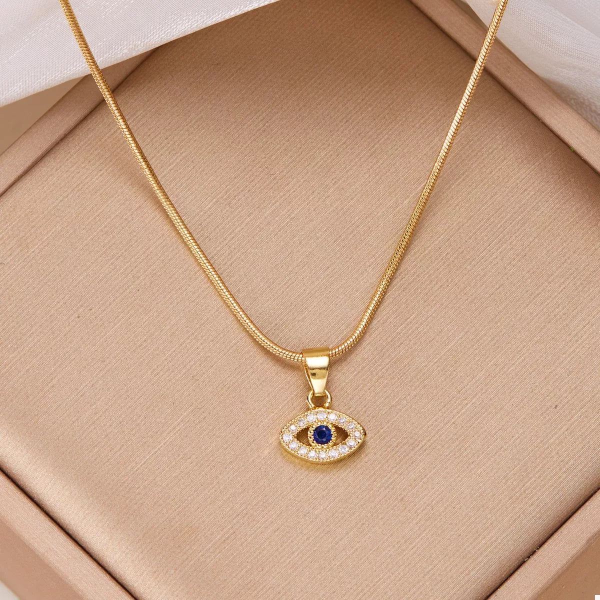 Trendsi 18K Gold-Plated Necklace with Rhinestone Pendant -