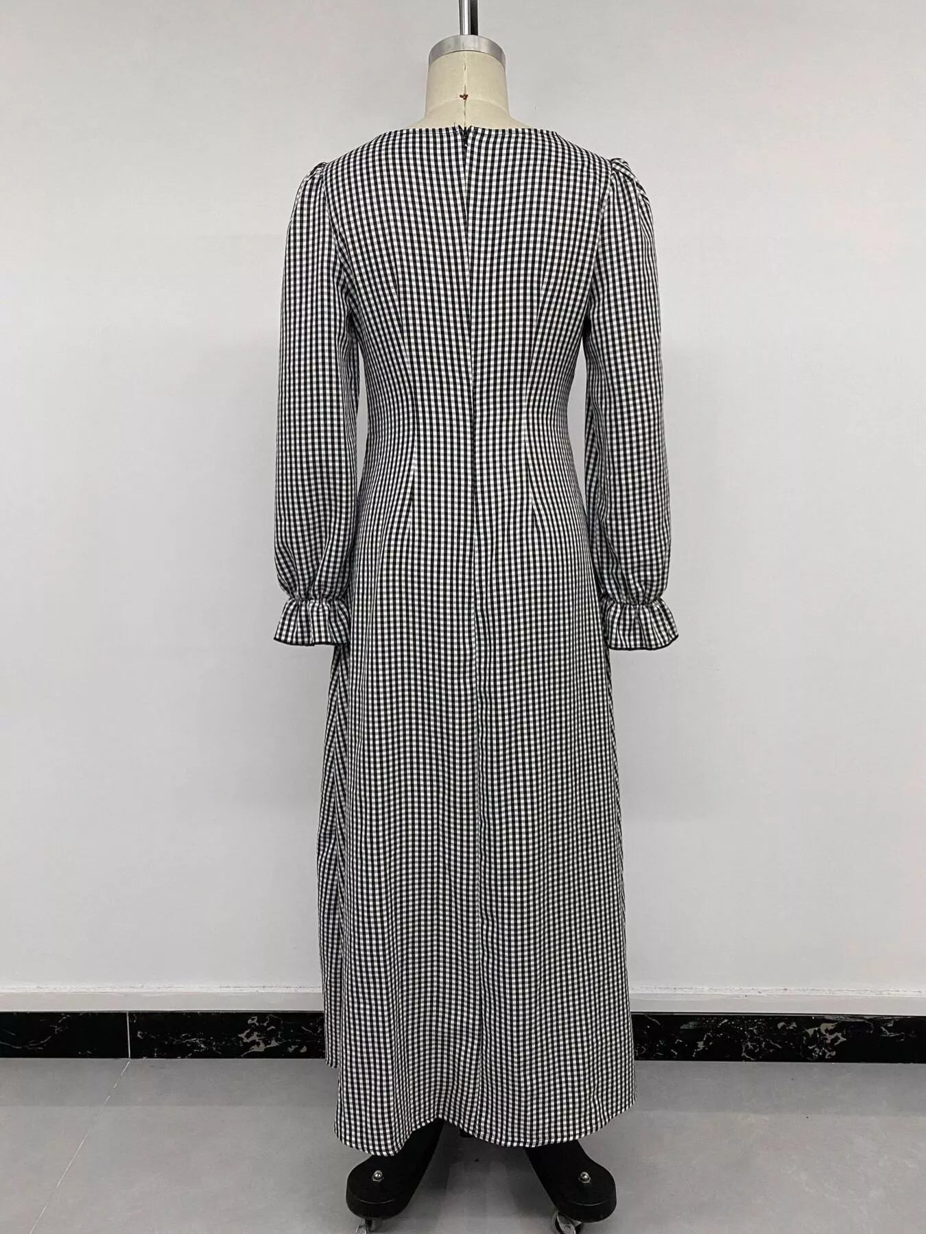 Trendsi Gingham Lace-Trim V-Neck Long Sleeve A-Line Maxi Dress -