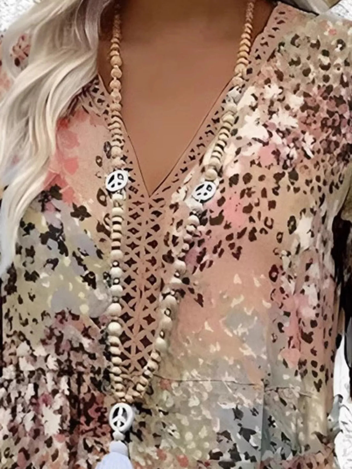 V-neck 3/4 sleeve knee dress, construction and design details