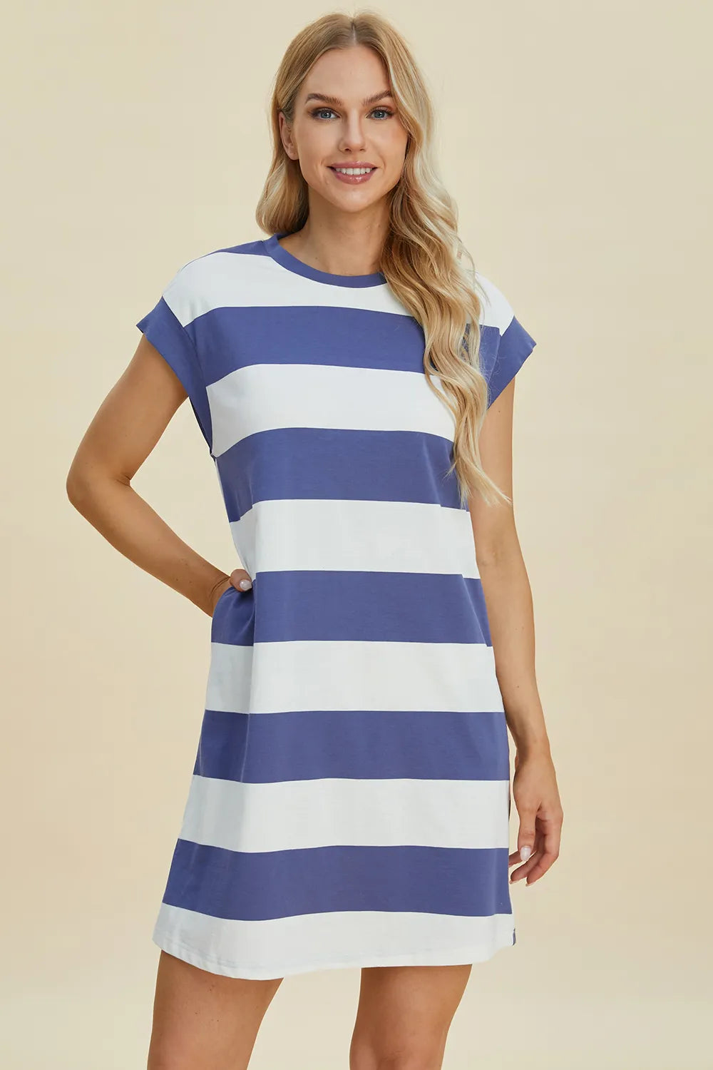 Women's apparel – product view 16