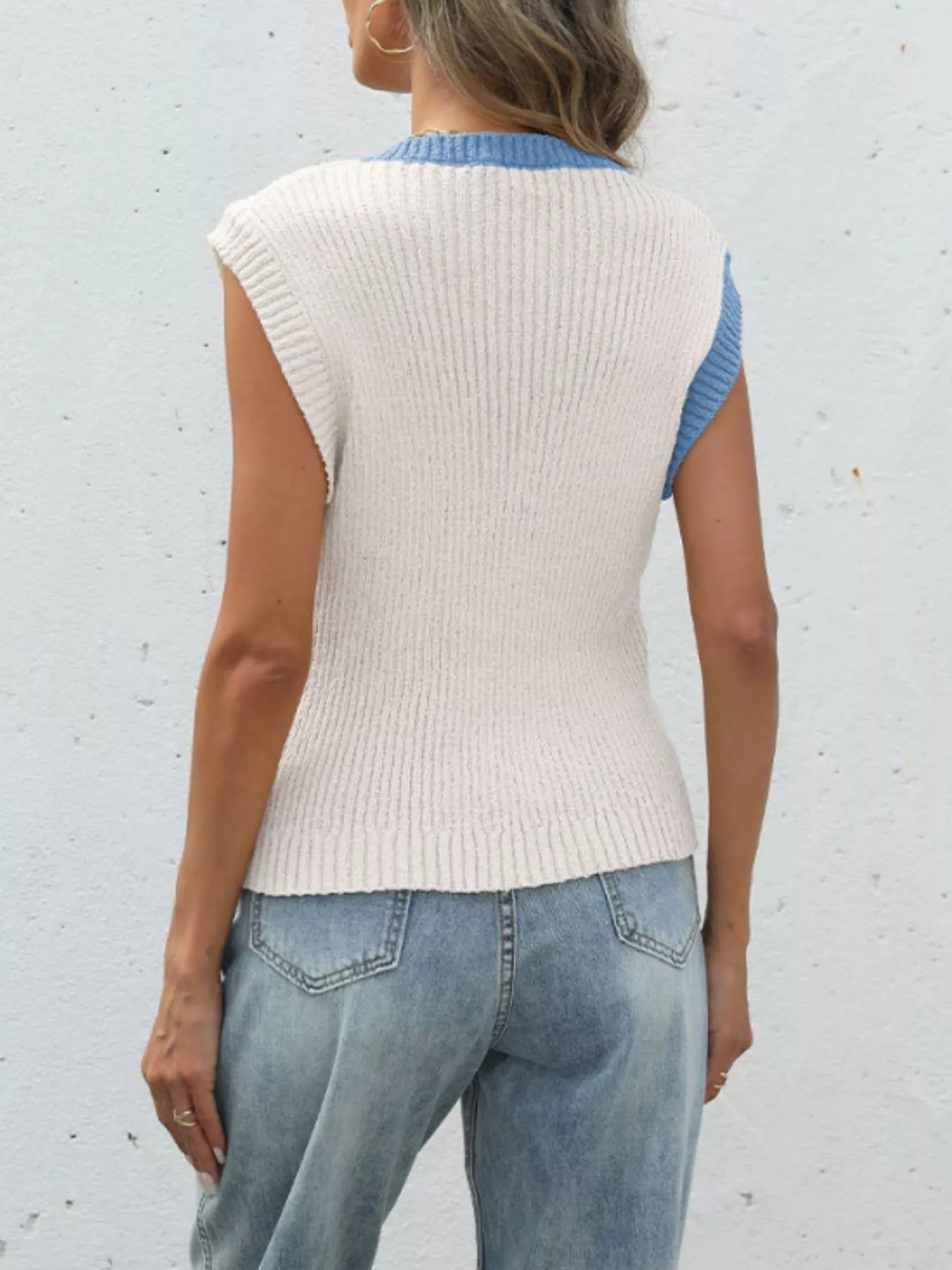 Trendsi Two-Tone Sleeveless Knit Cardigan -