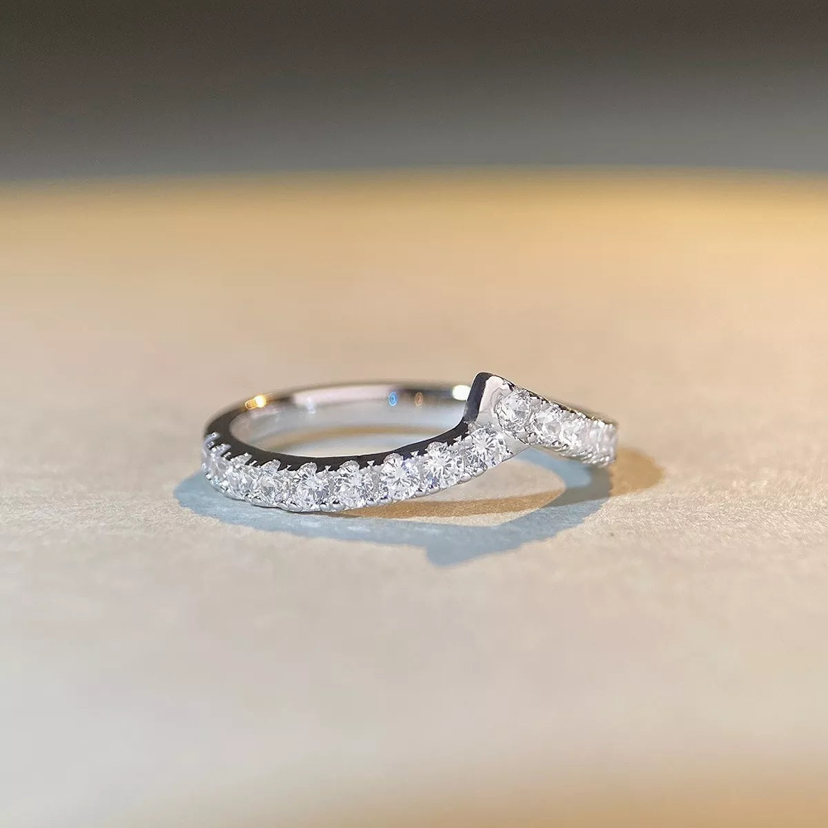 Trendsi 925 Sterling Silver Zircon Irregular Ring -