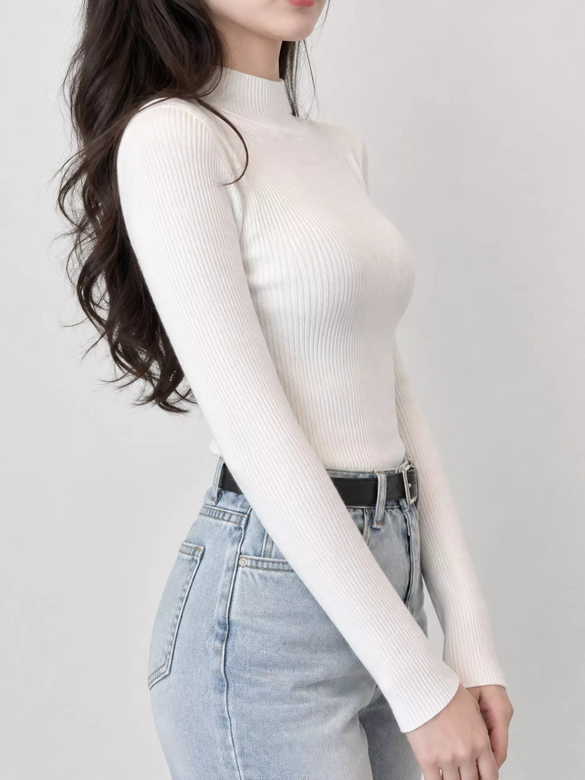 White ribbed mock neck long sleeve knit top