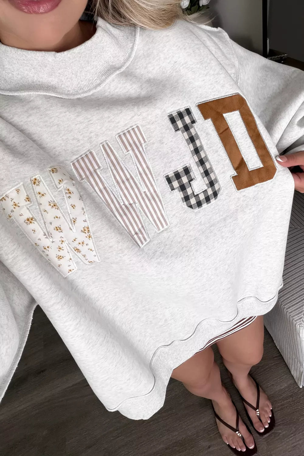Trendsi WWJD Mix Pattern Letter Graphic Exposed Seam Loose Sweatshirt -