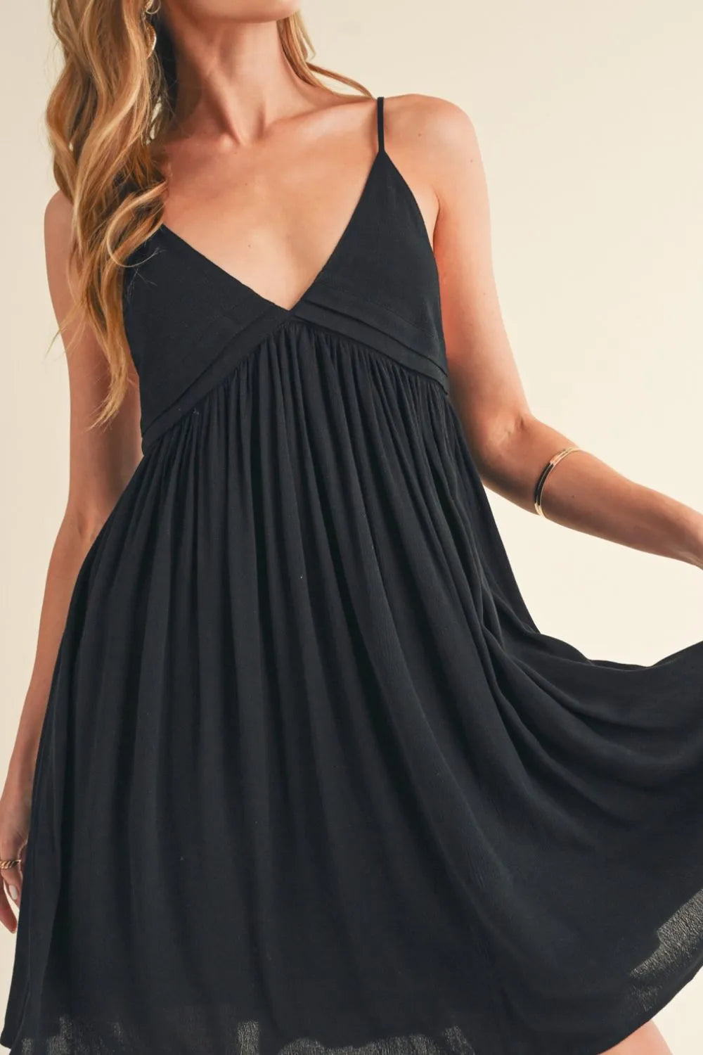 Women's apparel – product view 3