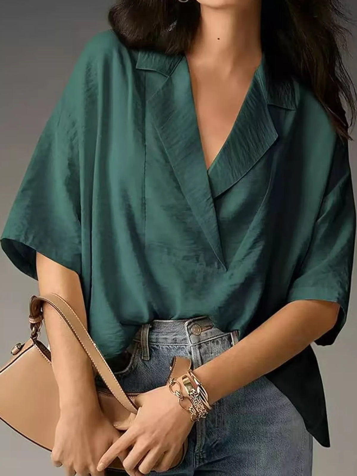 Half-sleeve blouse, green straight front