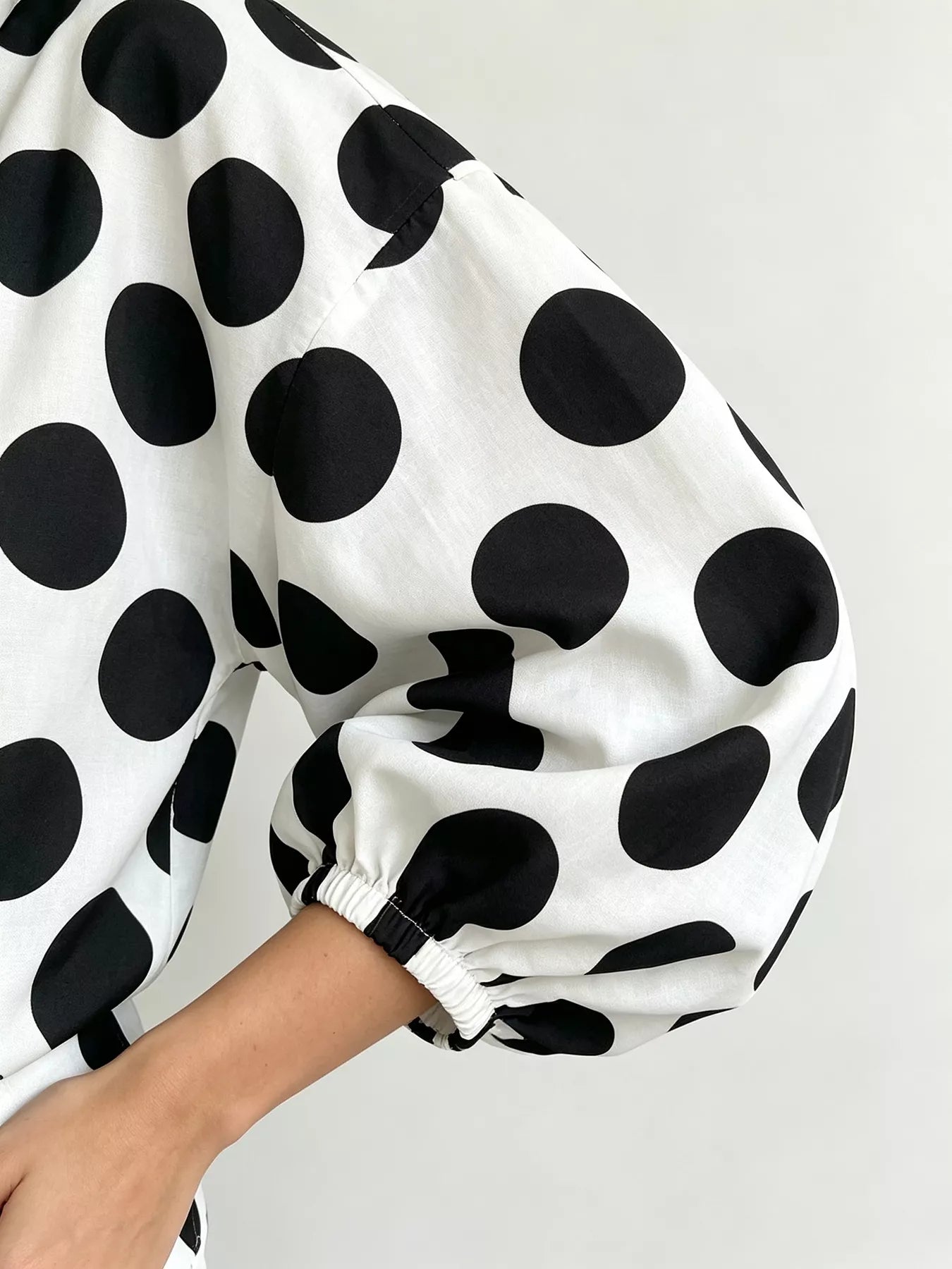 Trendsi Polka Dot Puff Sleeve Shirt -