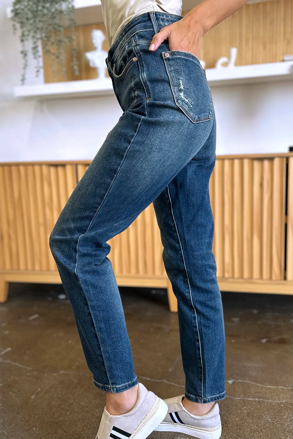 Women's jeans – product view 8