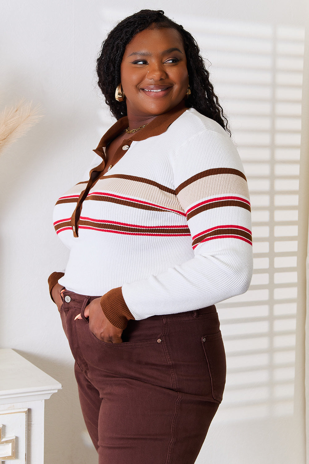 Women's apparel – product view 7