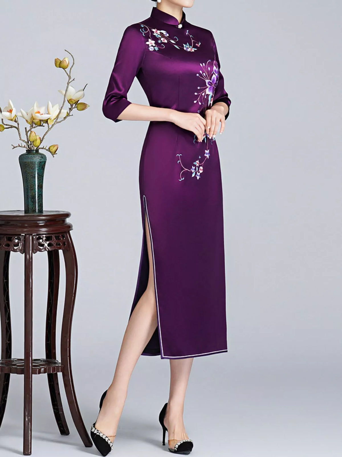 Violet Blue floral embroidered cheongsam dress