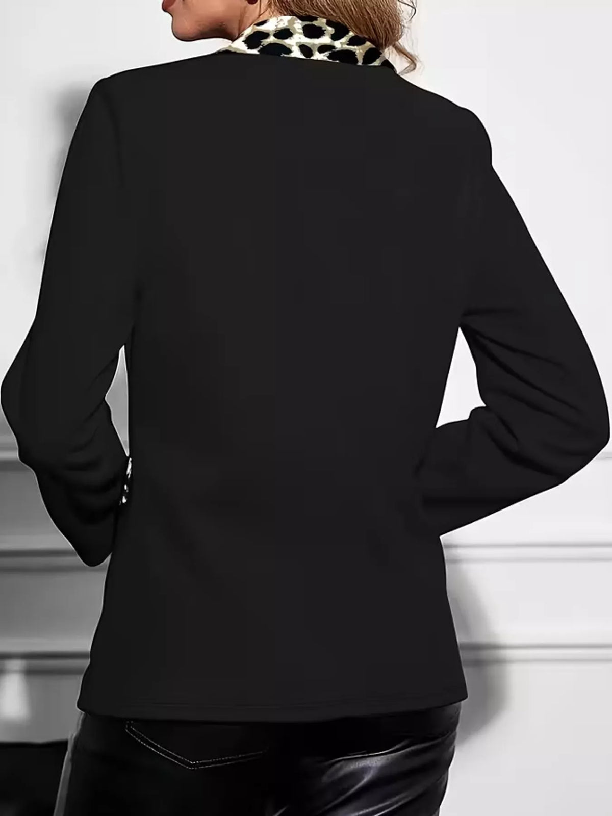 Collared long sleeve blazer, back view