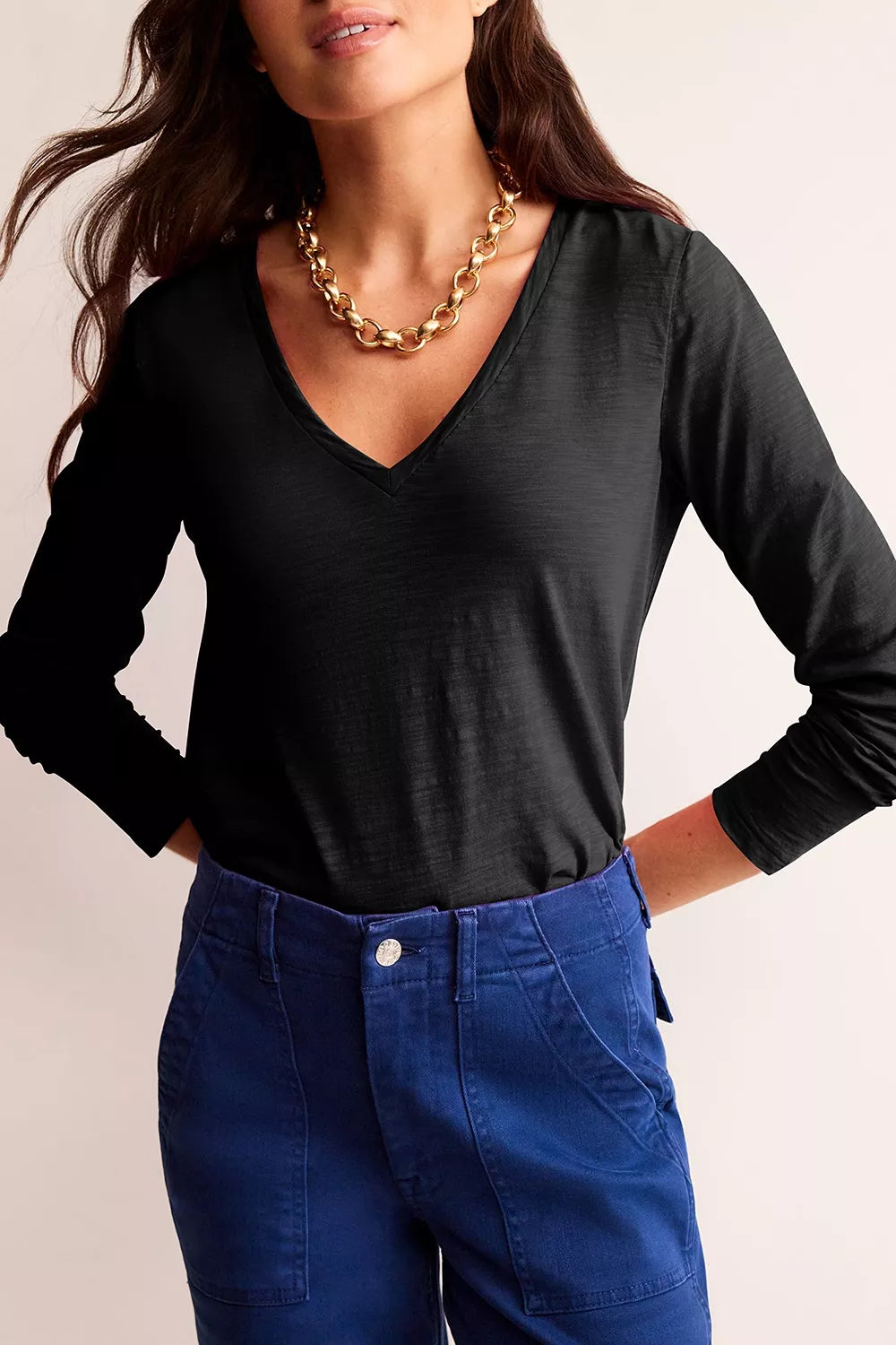 Trendsi Solid Color V Neck Long Sleeve Stretchy Top -