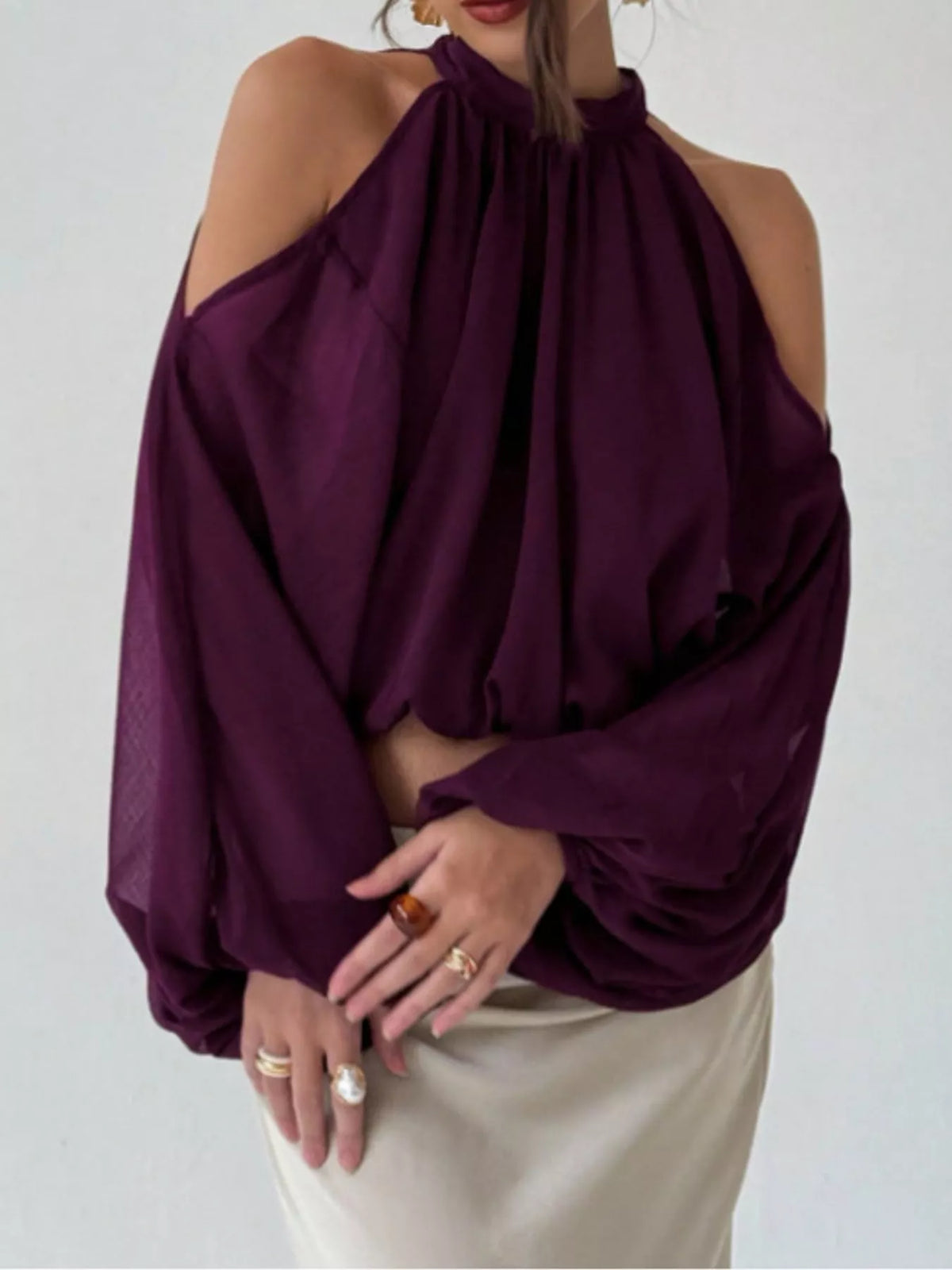 Cold-shoulder blouse, purple front
