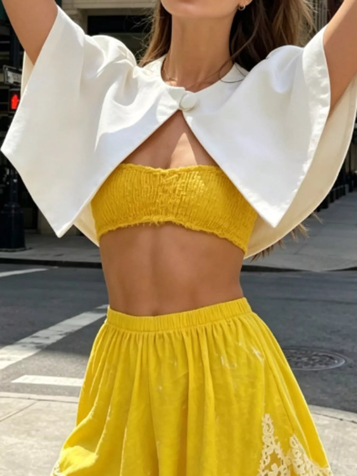 White single button closure cropped cape