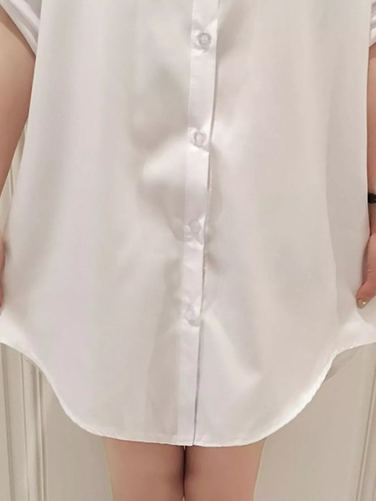 Button-Down Shirt with Roll-Up Sleeves — construction details