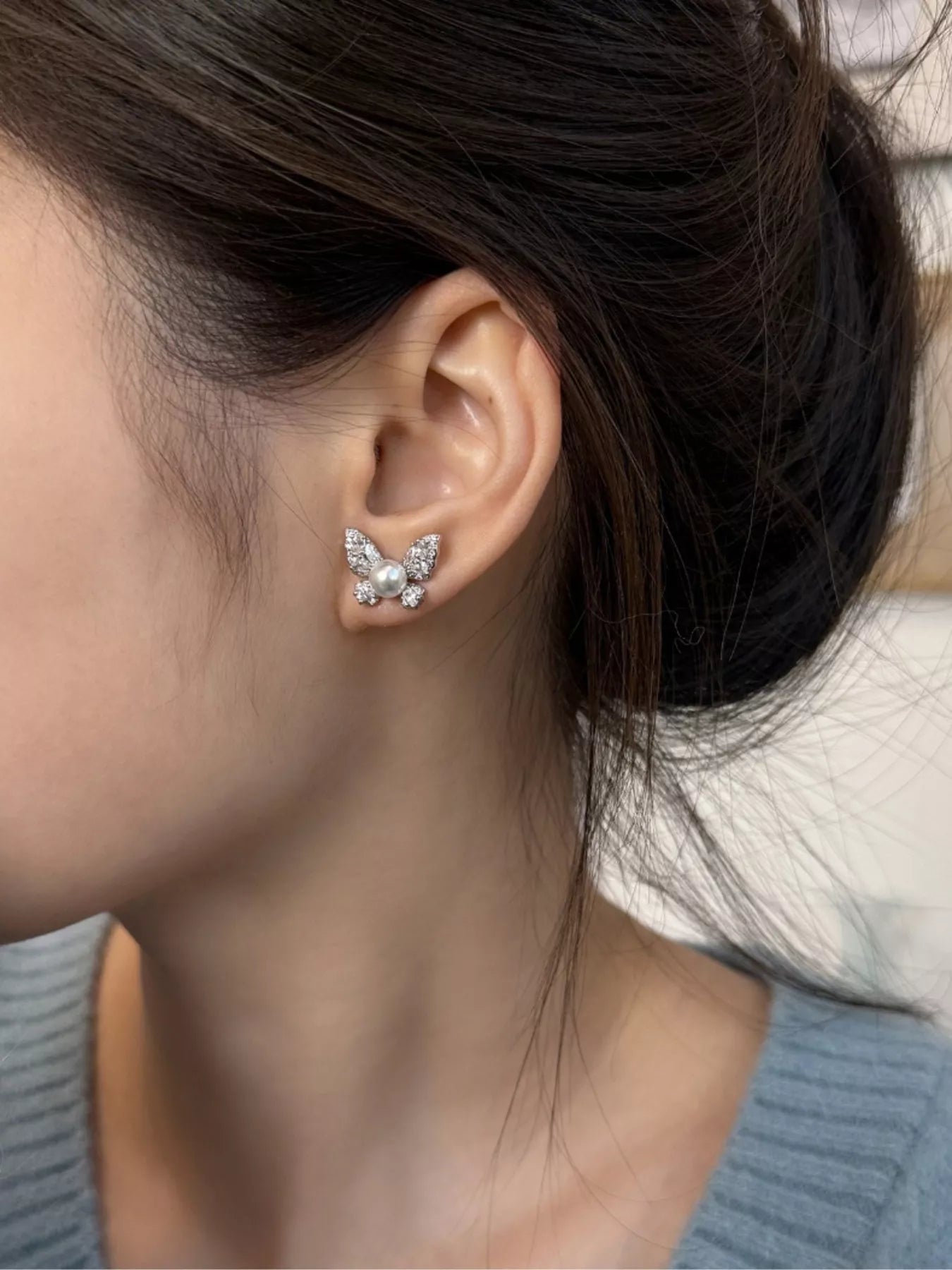 Trendsi Butterfly Pearl Stud Earrings -