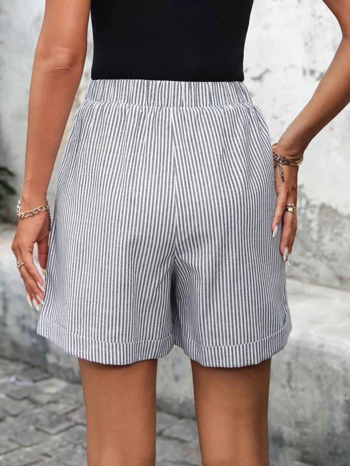 Women's shorts – product view 4
