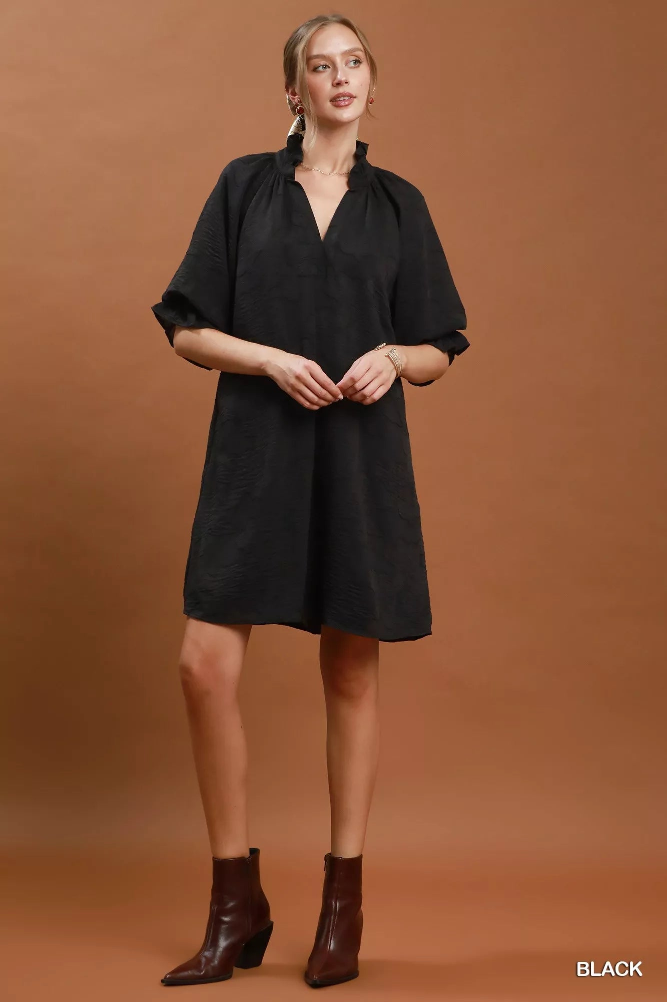 Women's apparel – product view 4