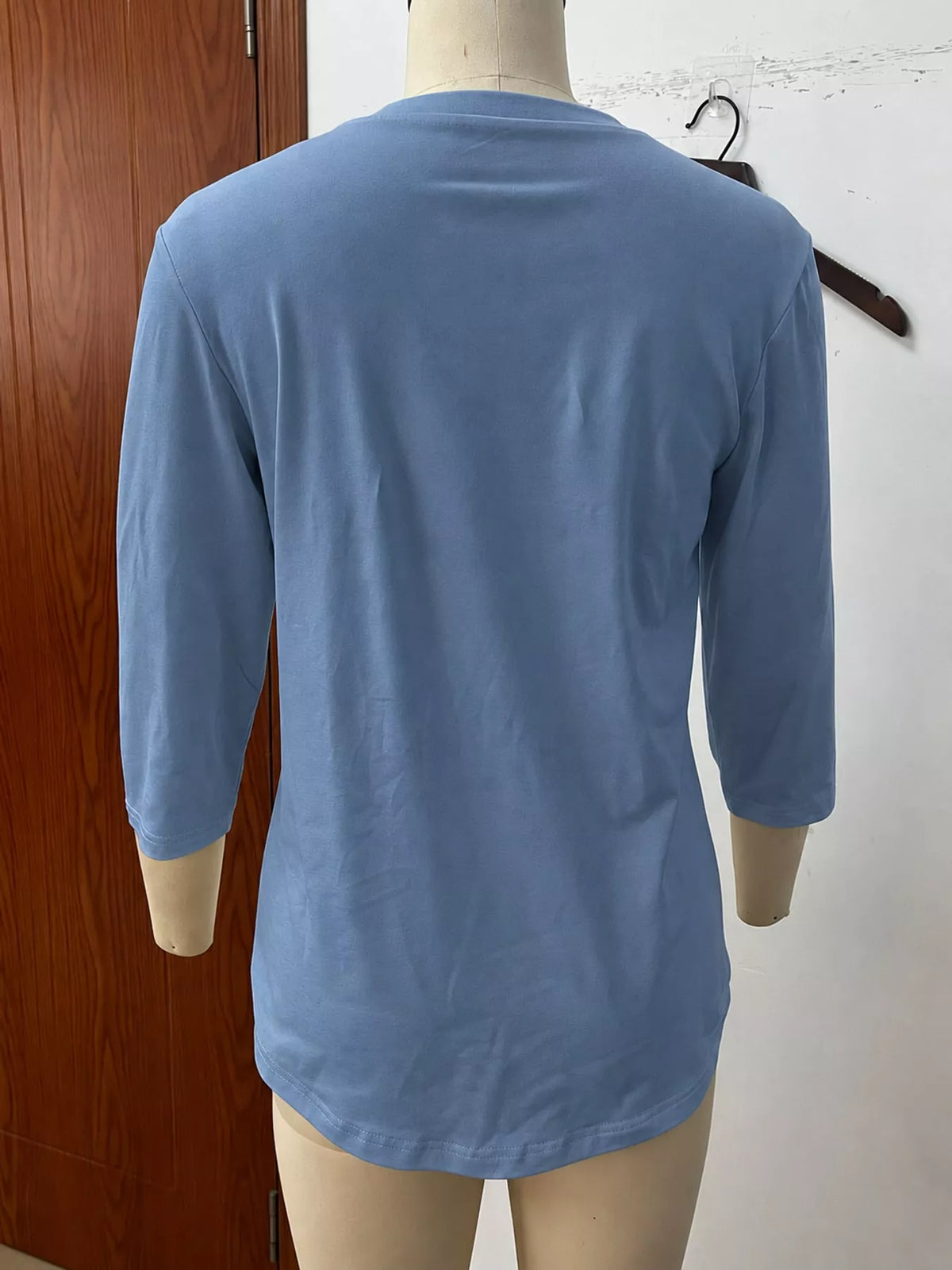 Gray blue v-neck half sleeve t-shirt, back view