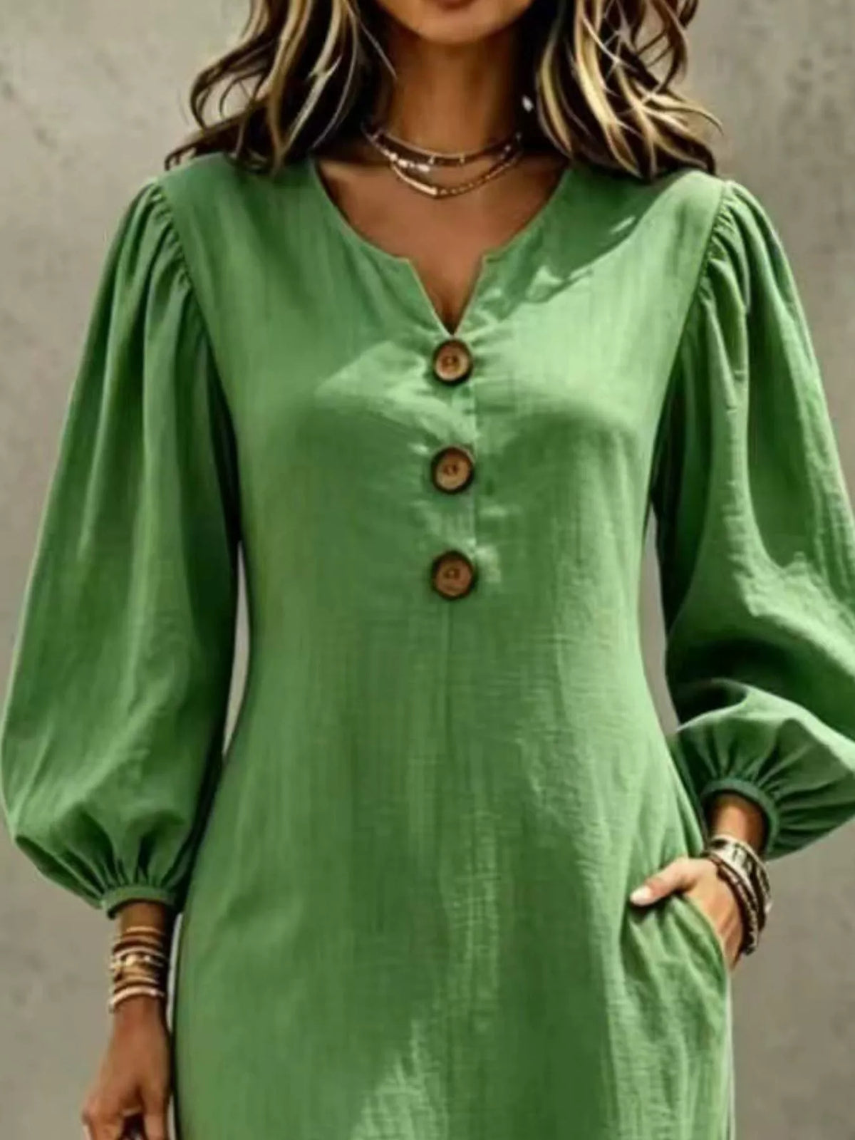 Green balloon-sleeve maxi dress, neckline and sleeve detail