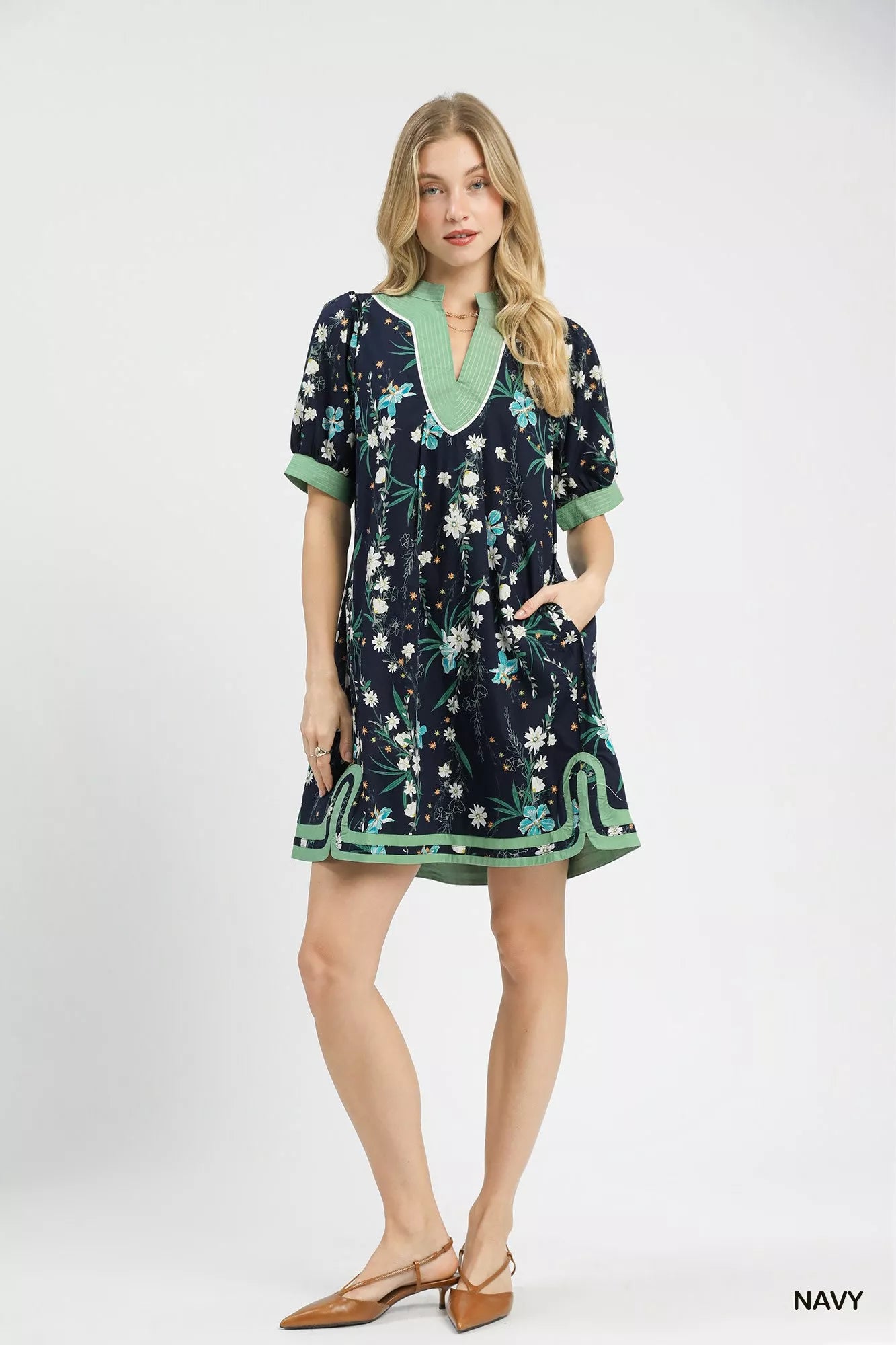 Women's apparel – product view 4