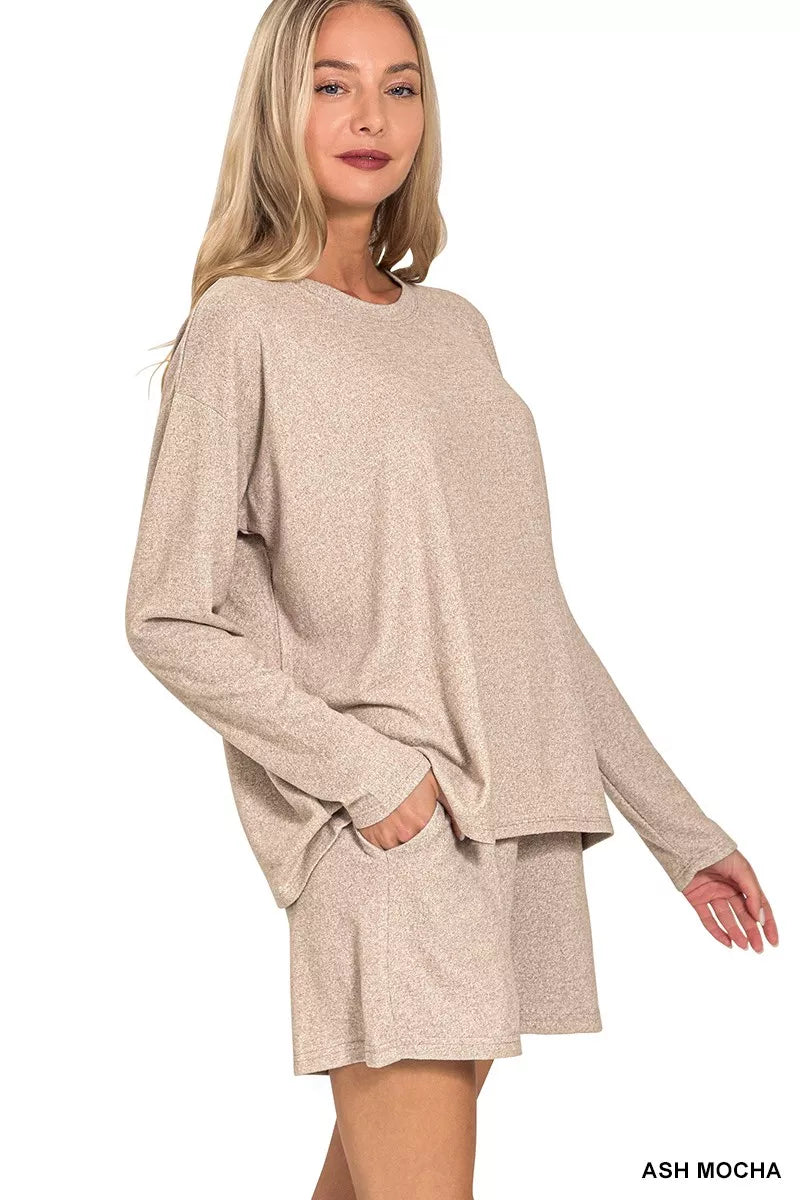Women's clothing set – product view 2