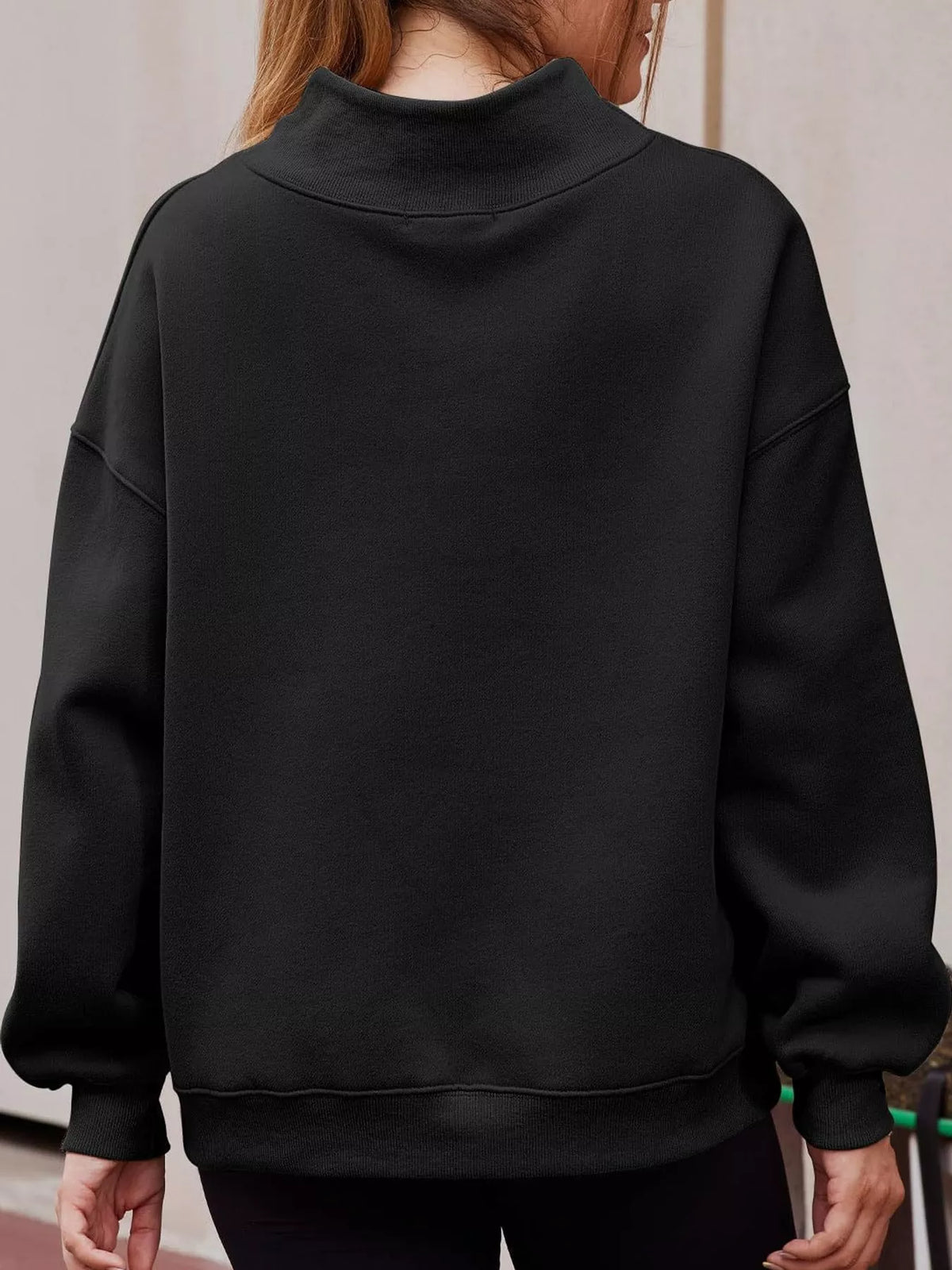 Oversized sweatshirt, black back