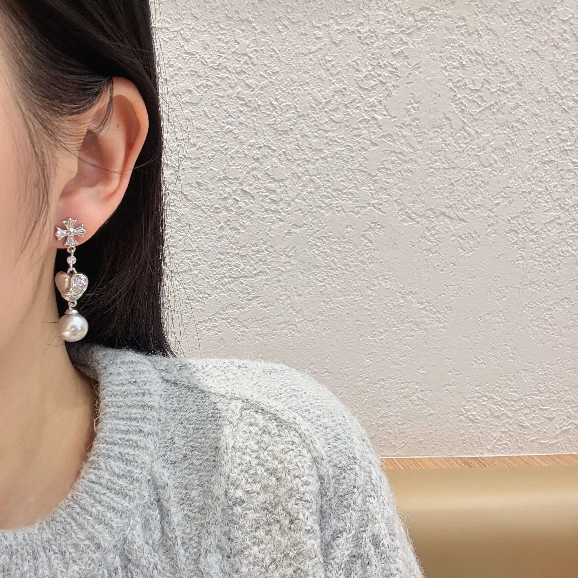 Trendsi Pearl Heart Drop Earrings -