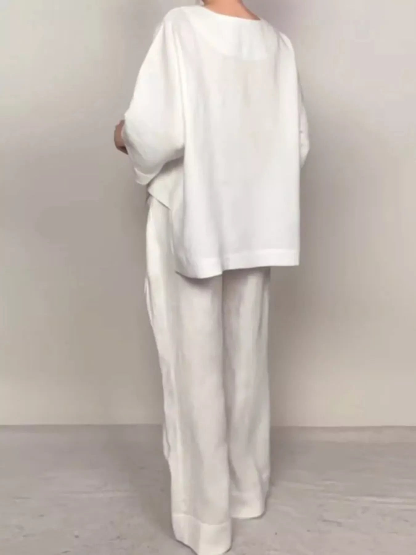 Women's clothing set – product view 4
