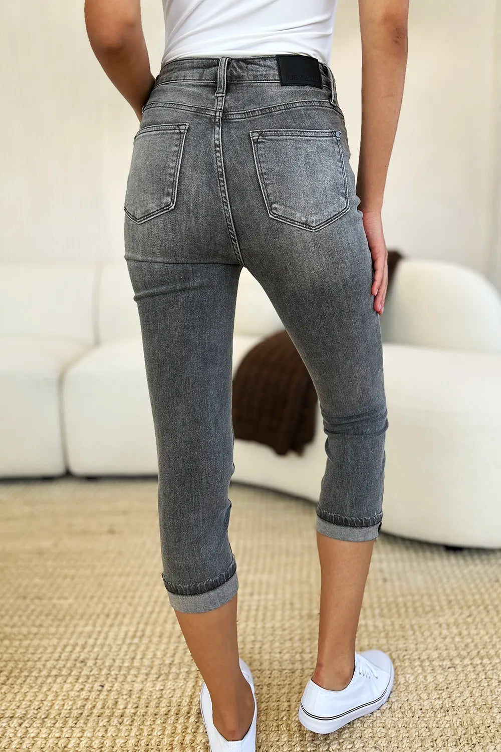 Women's apparel – product view 4