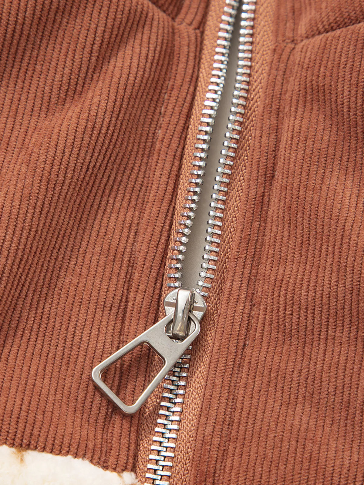 Geometric fleece vest, zipper detail