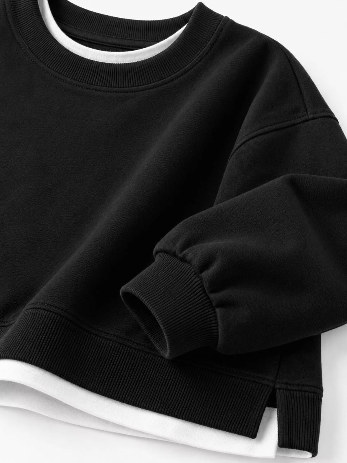 Long-sleeve sweatshirt, garment detail