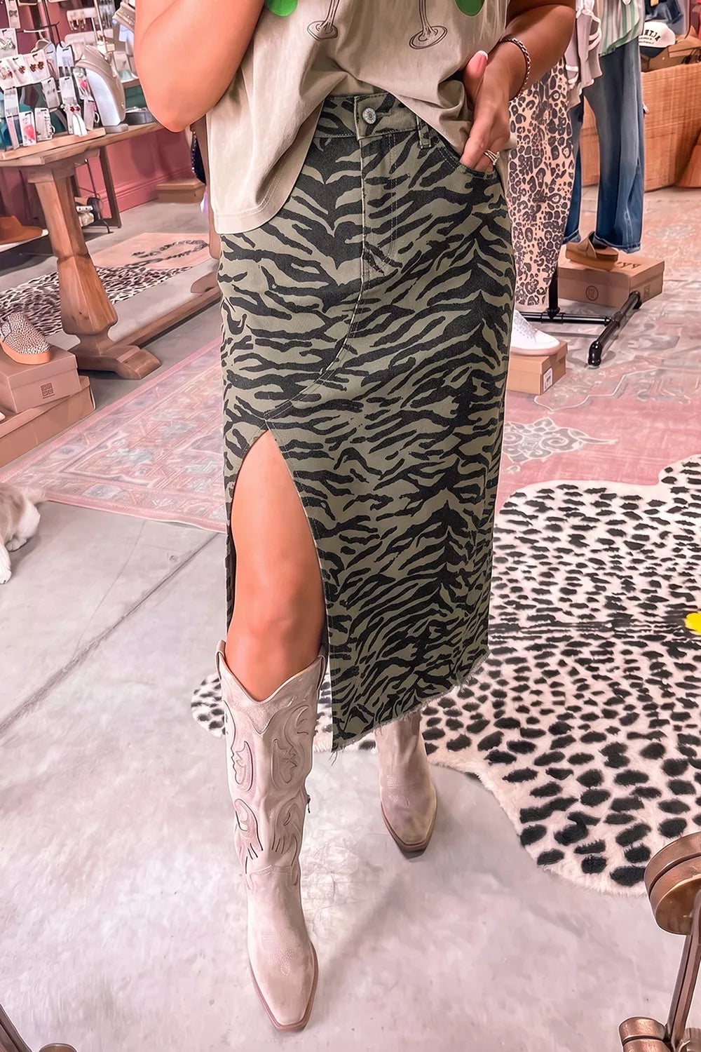 Trendsi Leopard Print Side Split Frayed Hem Denim Midi Skirt -