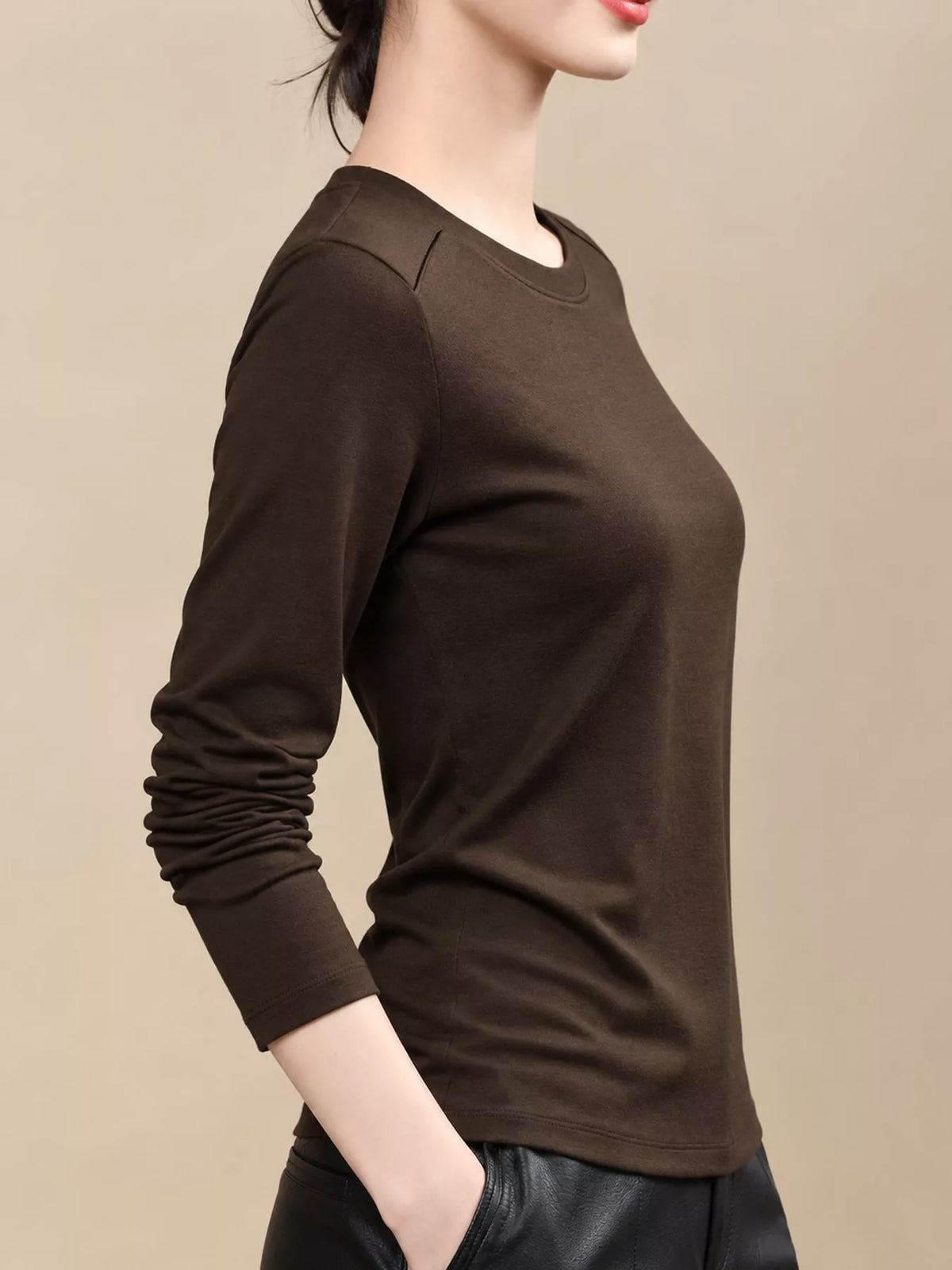 Coffee solid long-sleeve crew neck t-shirt